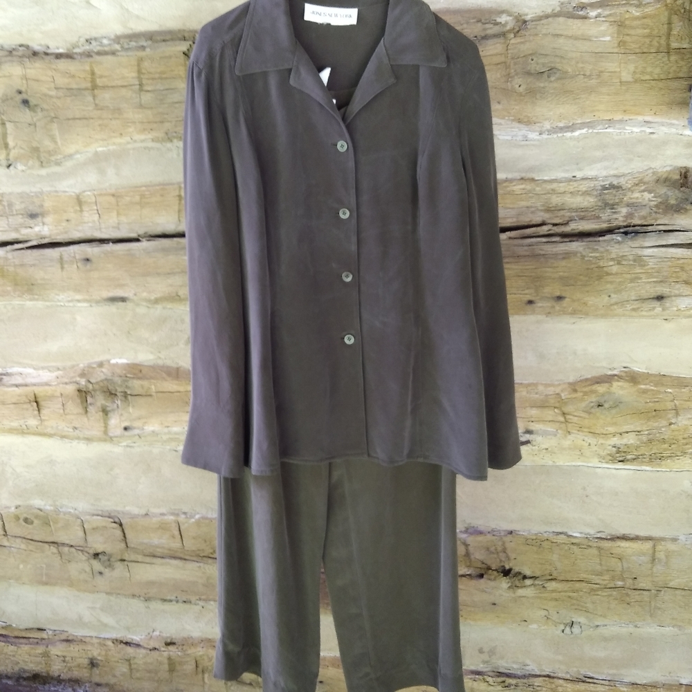 Jones New York Olive 100% Silk Pantsuit Size 12